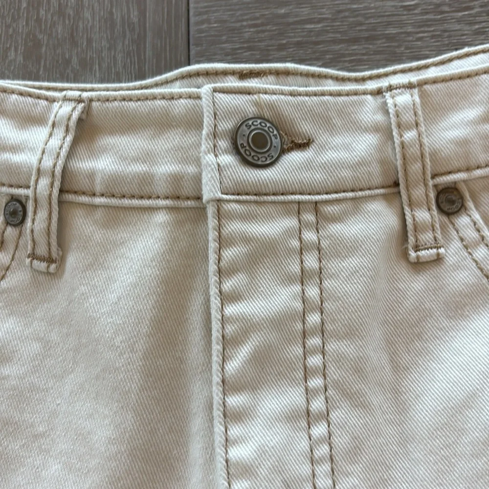 Scoop Cut Off Denim Shorts